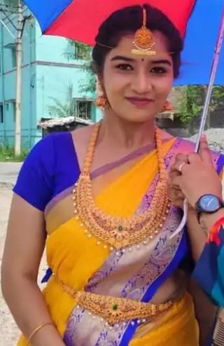 Dhanalakshmi during the shooting of a web series