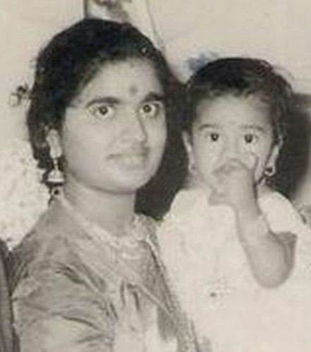 Raadhika Sarathkumar's childhood picture with her mother