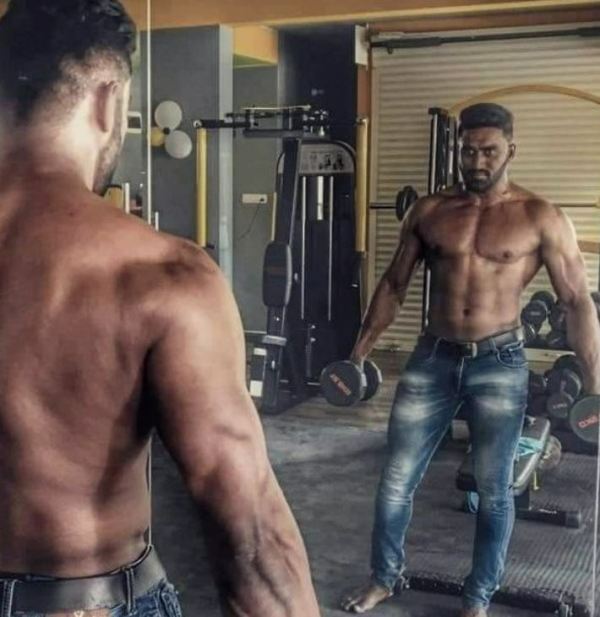 Rakshit Shetty's picture while working out at the gym