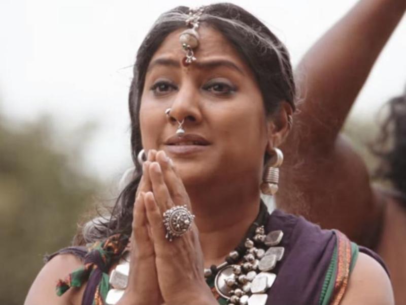Rohini Molleti as Sanga in a still from the pan-India film Baahubali-The Beginning (2015)