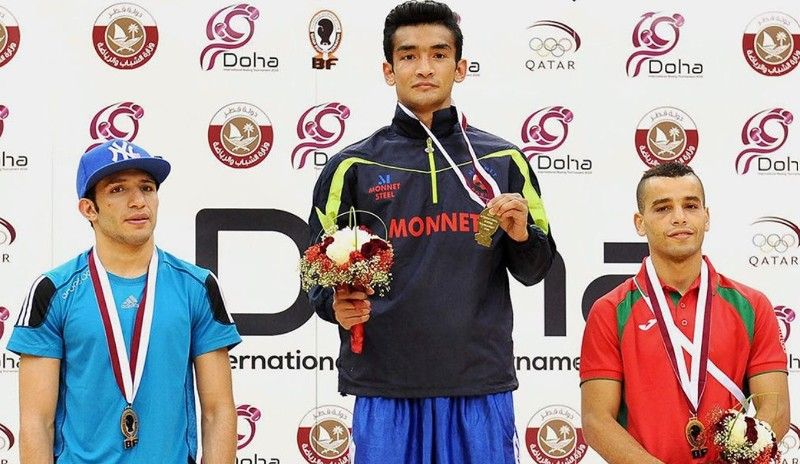 Shiva Thapa with gold medal he won at Doha International Boxing Tournament in 2015