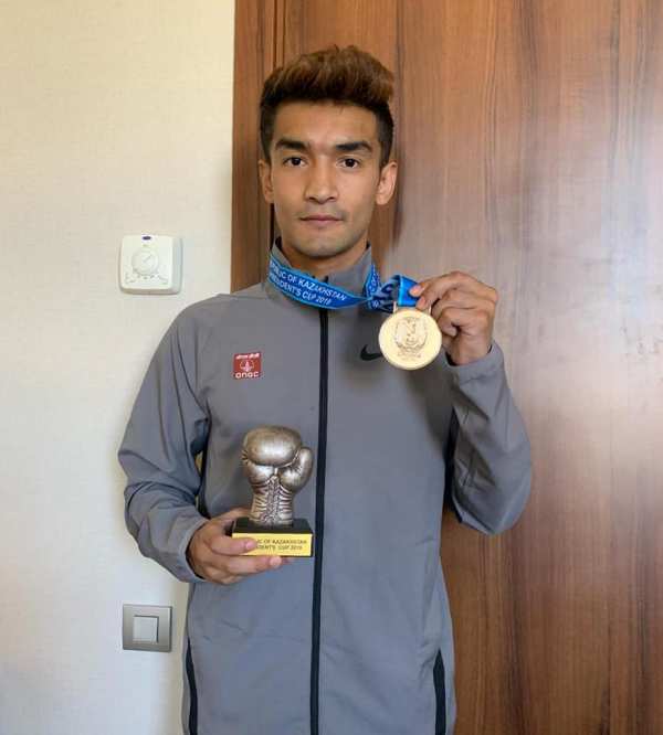 Shiva Thapa after winning the 7th President’s Cup International Tournament held in Astana, Kazakhstan