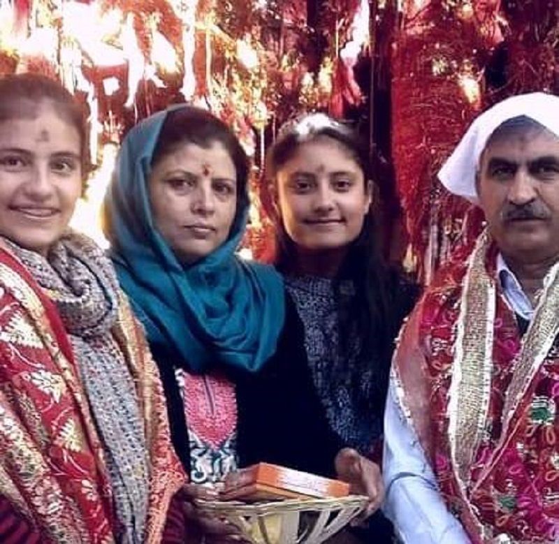 Sukhvinder Singh Sukhu with his wife and daughters