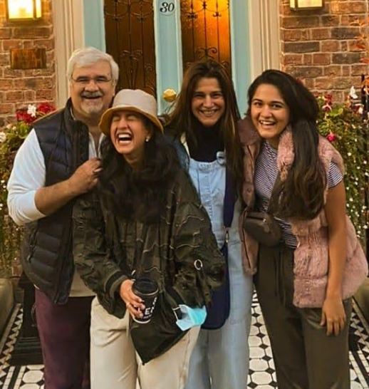 Anjali Merchant with her family - From Left - Viren Merchant, Radhika Merchant, Shaila Merchant, and Anjali Merchant 