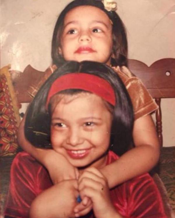 A childhood picture of Srishti Ganguli with her sister