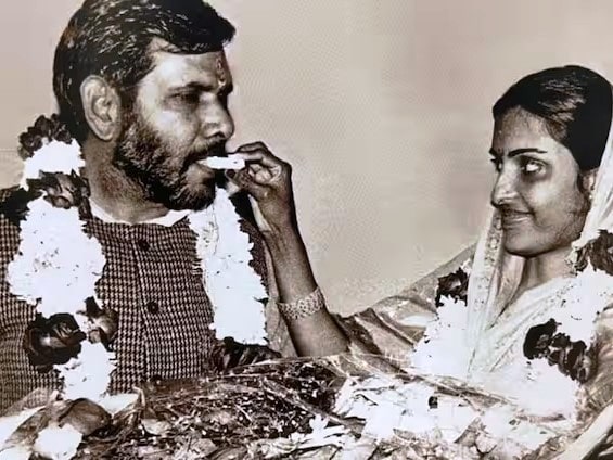 A photo of Sharad Yadav taken during his marriage ceremony with Rekha Yadav