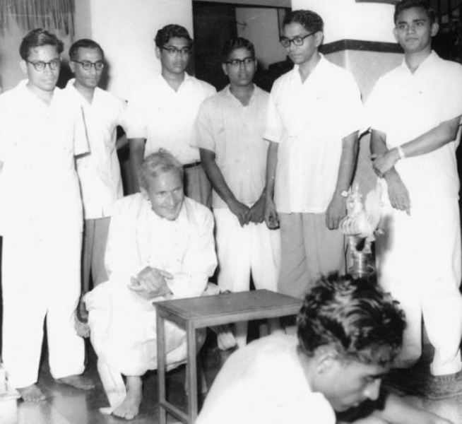 A picture of S. R. Srinivasa Varadhan (standing third from left) with Kolmogorov during his visit to India in 1962