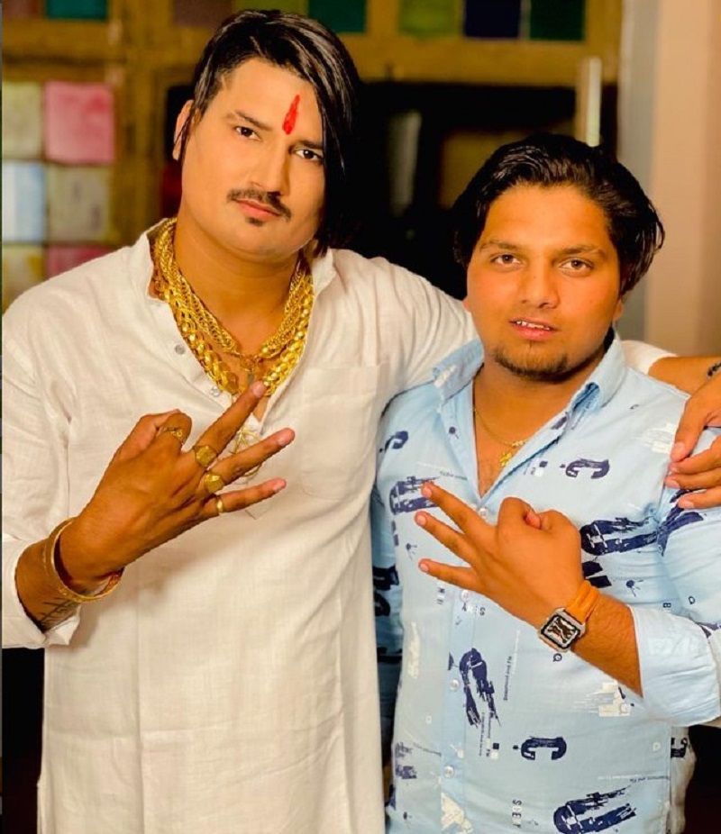 Amit Saini Rohtakiya with his brother