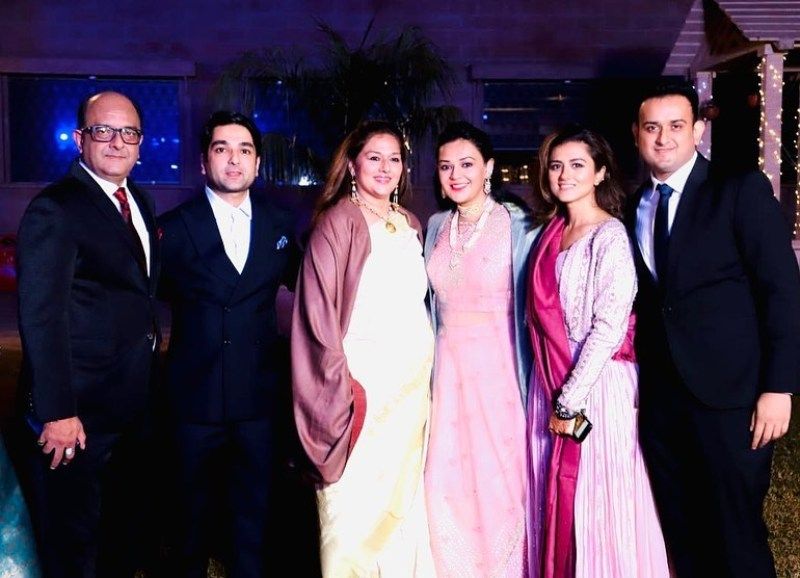 Amit Singh Thakur, Amit's son-in-law, Kushagra, Amit's wife, Vanita, Amit's daughter Akanksha, TV actress, Ridhi Dogra, and Amit's son, Rahil