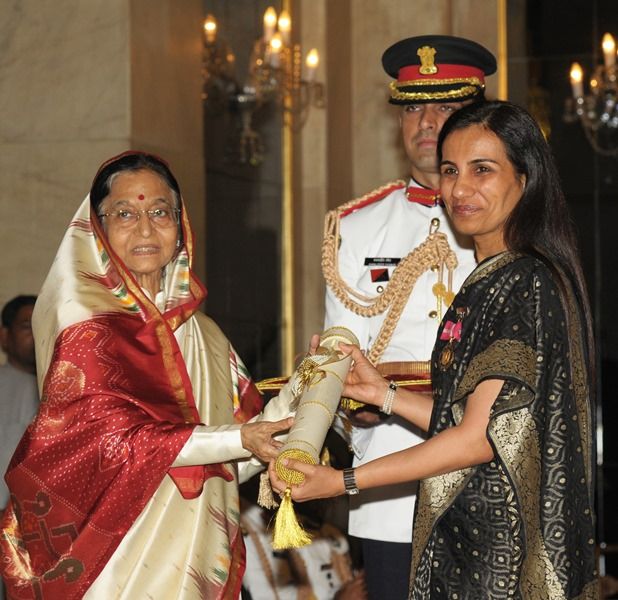 Chanda Kochhar receiving Padma Bhushan Award in 2011