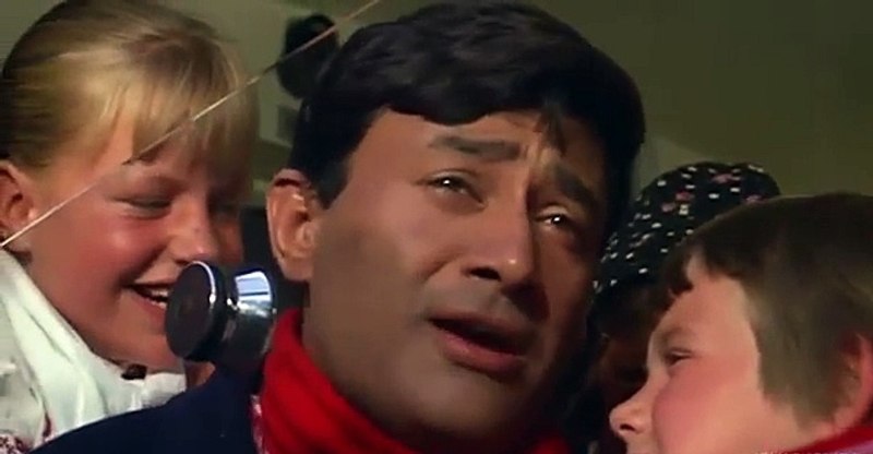 Dev Anand as Ramdev Bakshi in the film 'Prem Pujari' (1970)