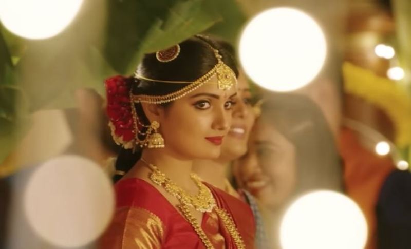 Geeth Saini as 'Meenakshi' in the film 'Pushpaka Vimanam' (2021)