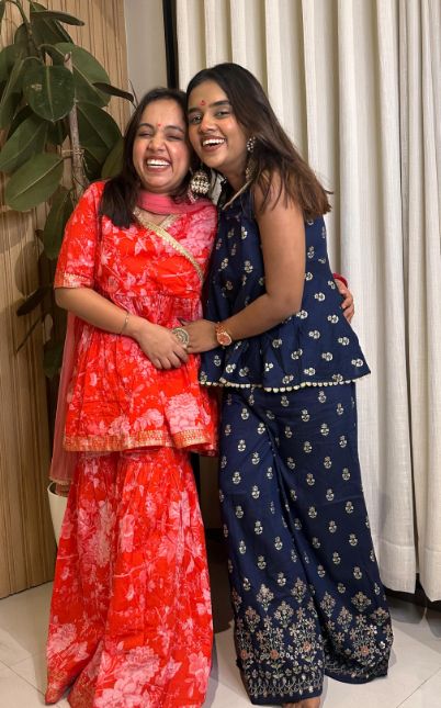 Gopali with her sister Jhanvi Tiwari