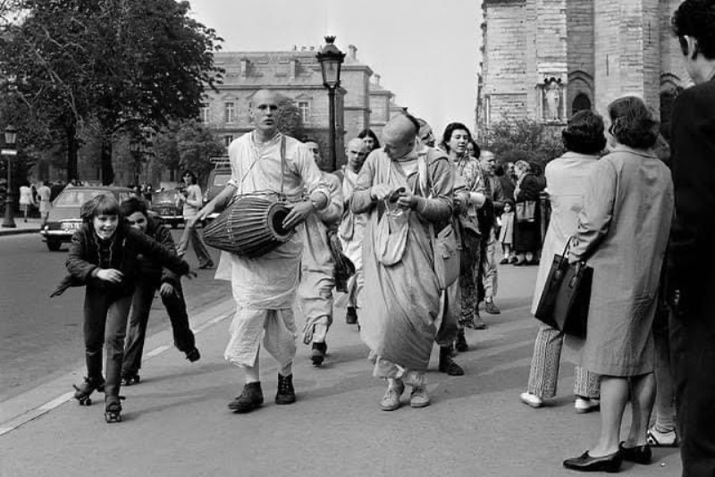 Indradyumna Swami (wearing black boots) in Paris in 1974