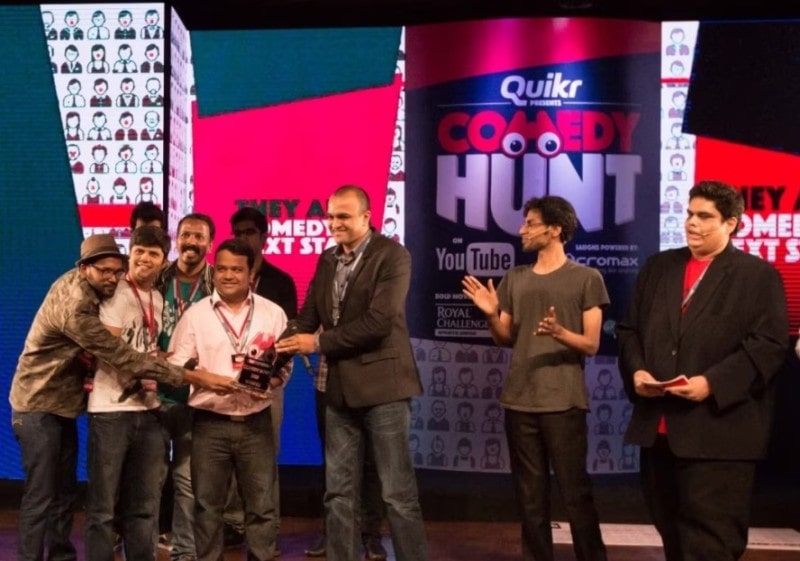 Kumar Varun and Rahul Subramaniam receiving their award after winning the OML Comedy Hunt