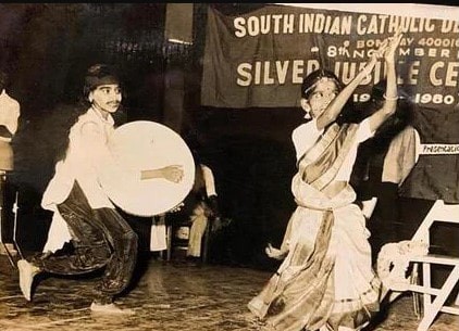 Mahalakshmi Iyer dancing with her sister