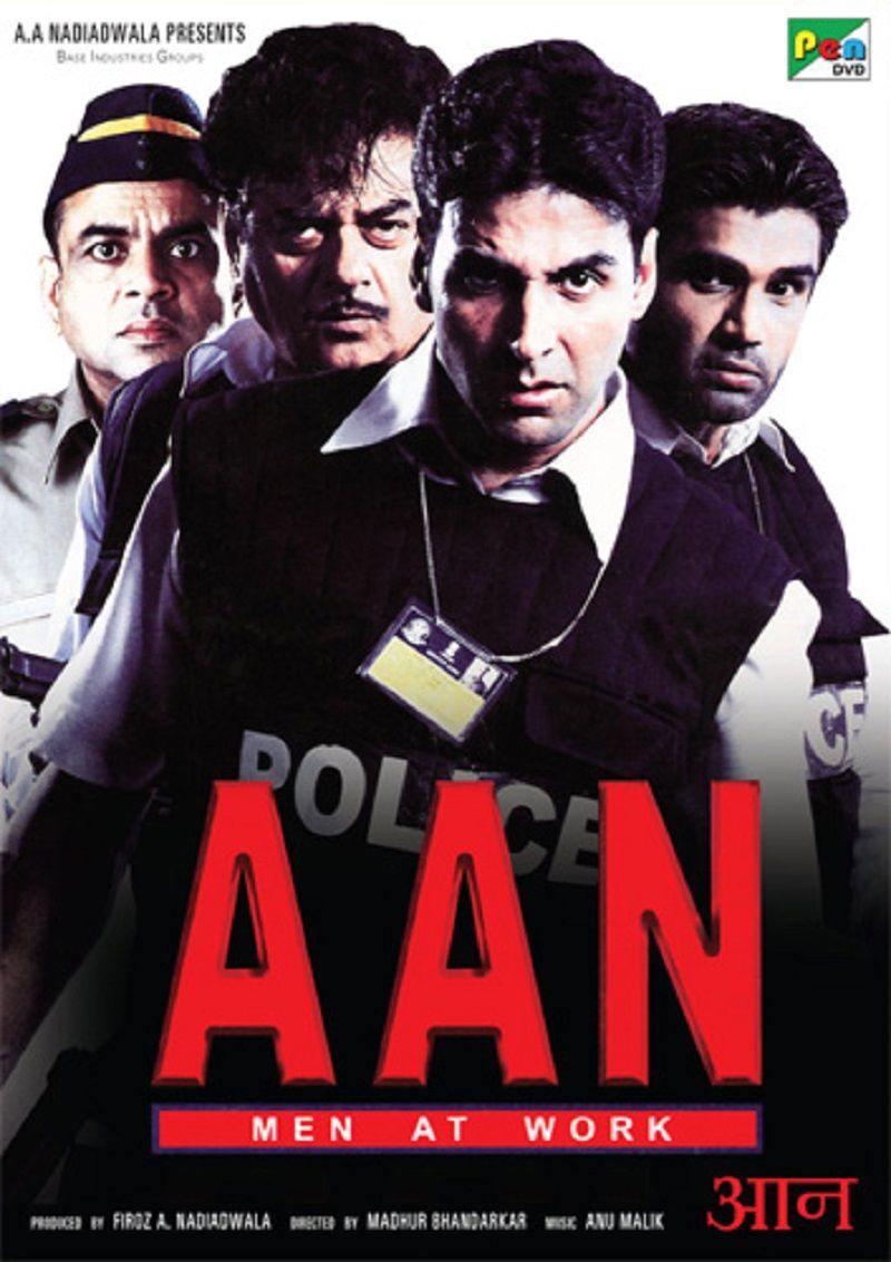 Poster of the film 'Aan Men at Work'