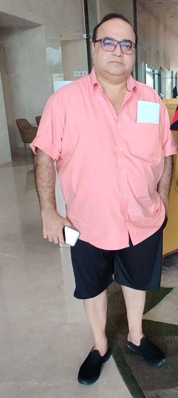 Rajkumar Santoshi physical appearance