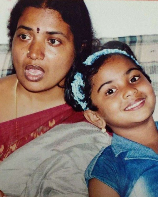 Shivathmika Rajashekar's childhood picture with her mother