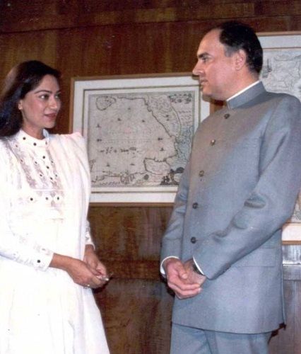 Simi Garewal with Rajiv Gandhi