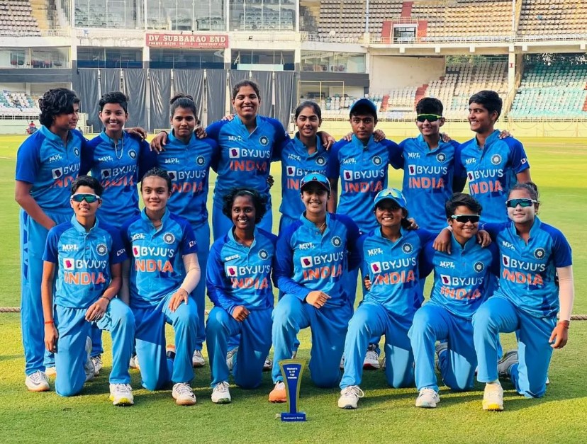 Sonam Yadav with the U19 Indian Women squad