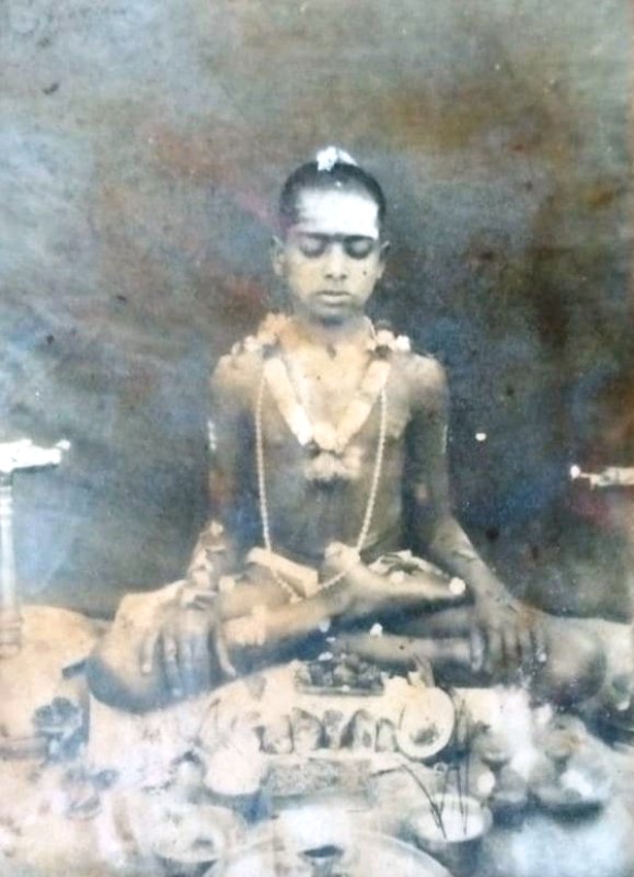 Sri Siddheshwar Swami in his teenage