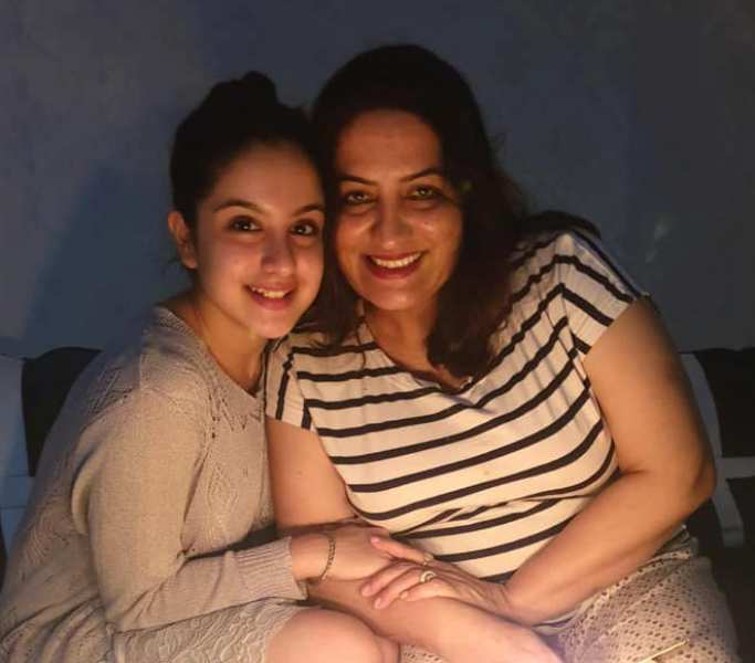 Vanita Sharma with her daughter, Tunisha Sharma