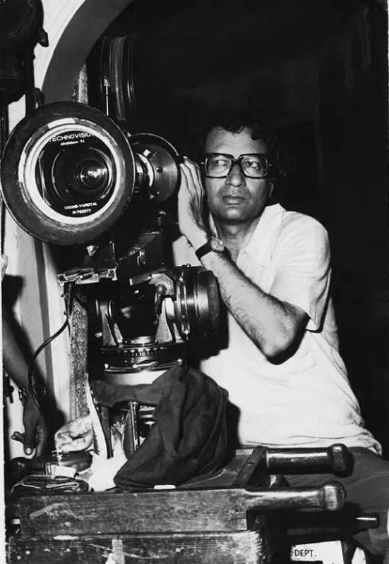 Vijay Anand behind the camera