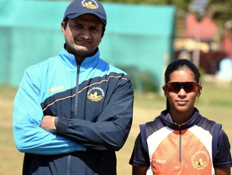 Amanjot Kaur with her Cricket Coach Nagesh Gupta