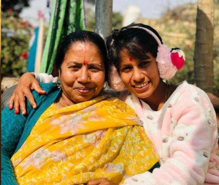 Poonam Yadav with her mother
