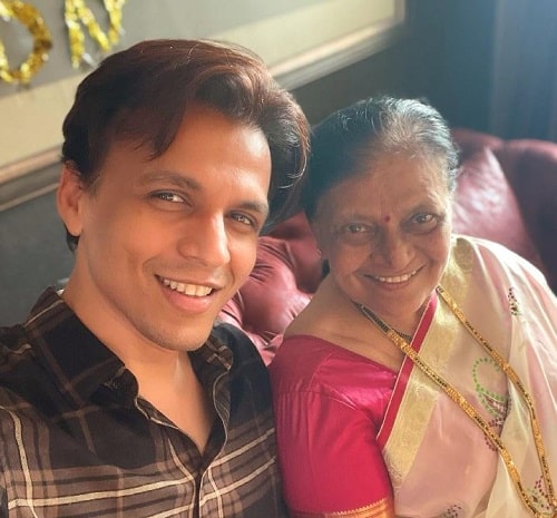 Abhijeet Sawant with his mother