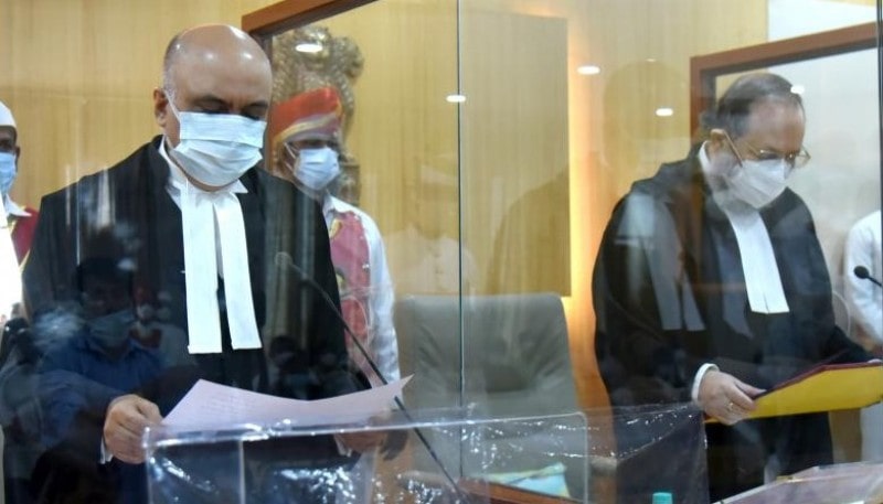 Ahsanuddin Amanullah (left) taking oath as the Judge of Andhra Pradesh High Court