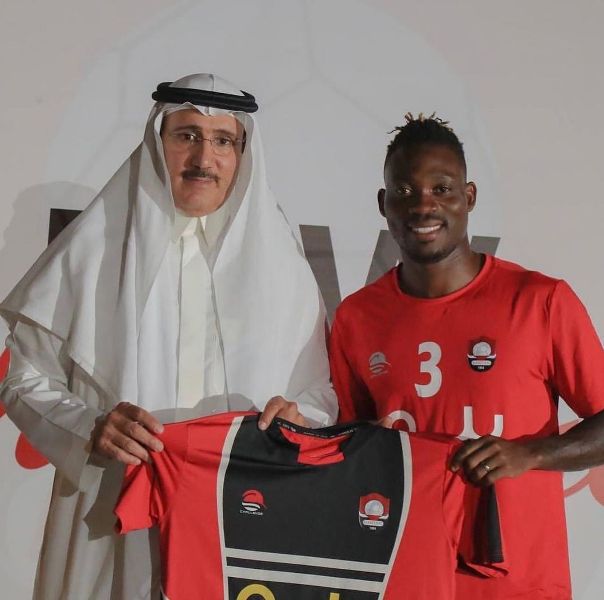 Christian Atsu with 3 number jersey of Al-Raed