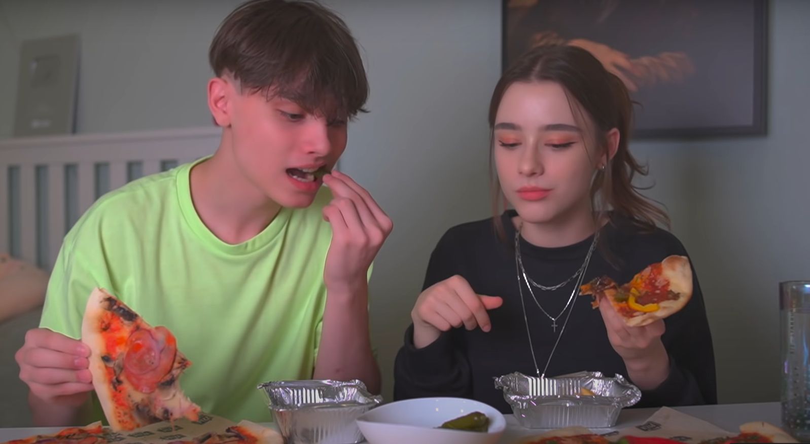 Dasha and her brother Stephan in a Mukbang video