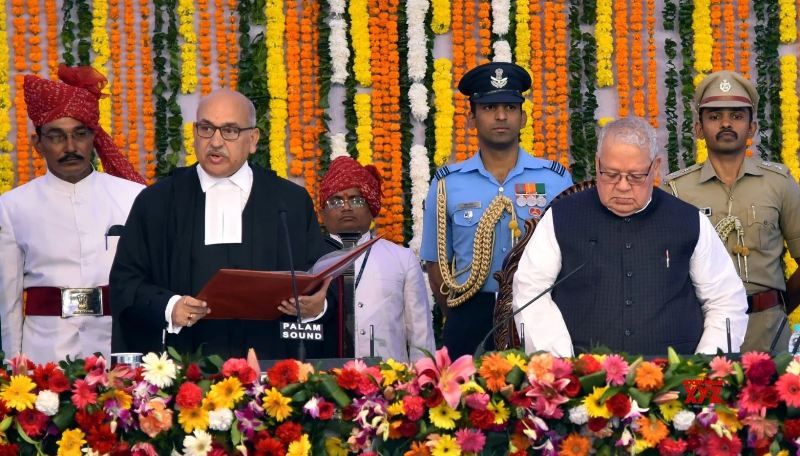 Governor of Rajasthan, Kalraj Mishra administering the oath of office to Justice Pankaj Mithal as the Chief Justice of the Rajasthan High Court at the Raj Bhavan on 14 October 2022