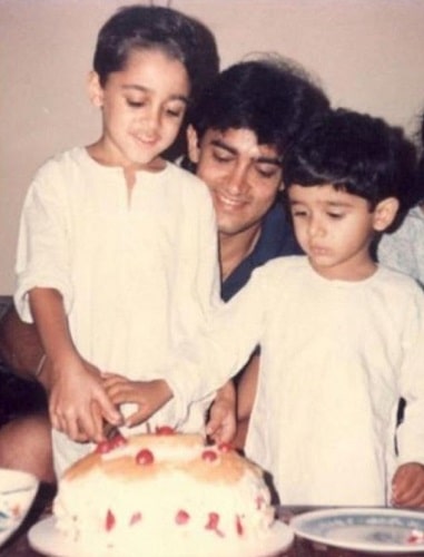 Imran Khan's childhood picture with his maternal uncle Aamir Khan