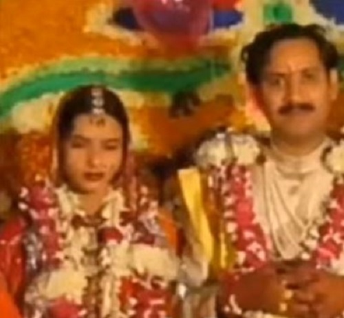Pandit Pradeep Mishra's wedding photo