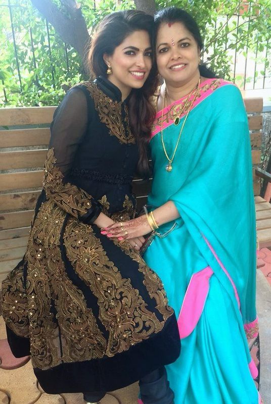 Parvathy Omanakuttan with her mother
