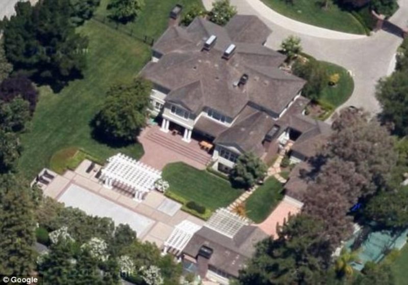 Paula Hurd and Mark Hurd's home in Atherton, California