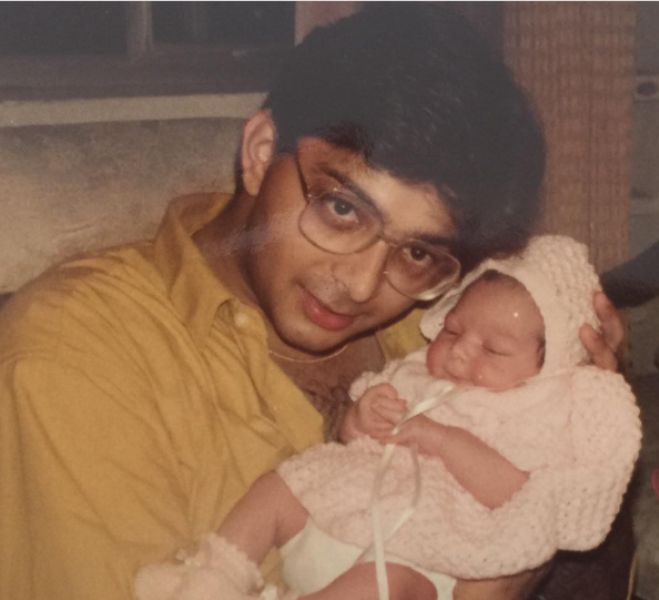 Picture of Jagdeep Advani holding her daughter, Kiara Advani