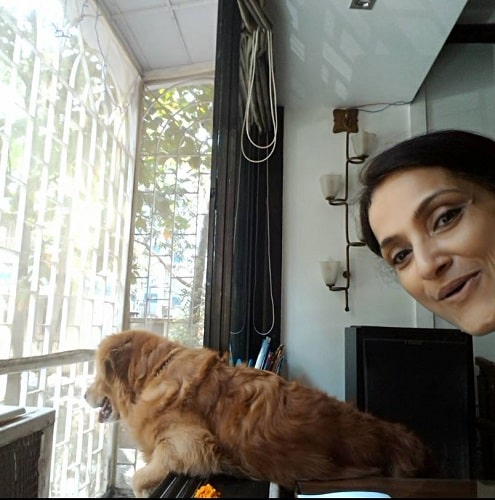 Rajeshwari Sachdev with her pet dog