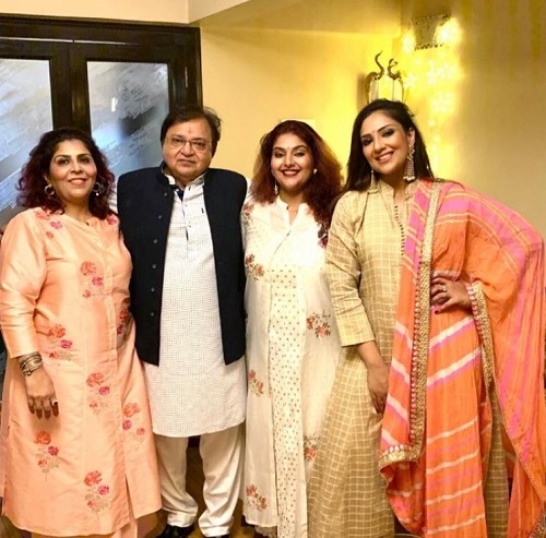 Rakesh Bedi with his wife and daughters