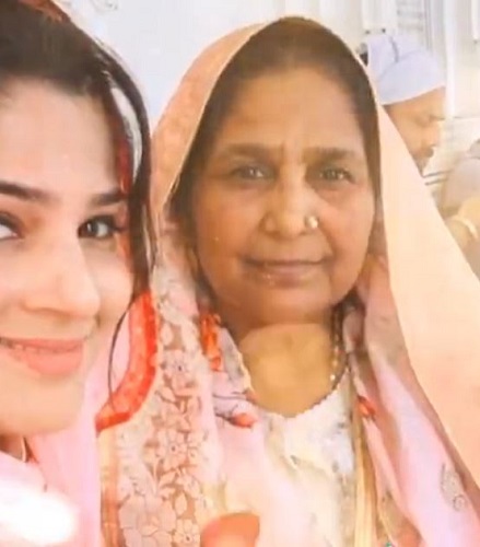 Sapna Gill and her mother