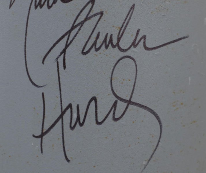 Signature of Paula Hurd