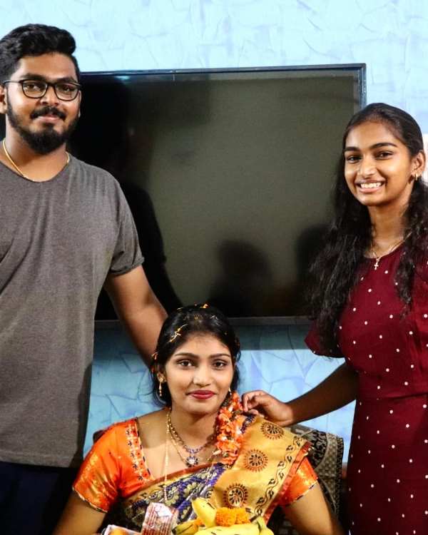 Sneha Deepthi with her siblings