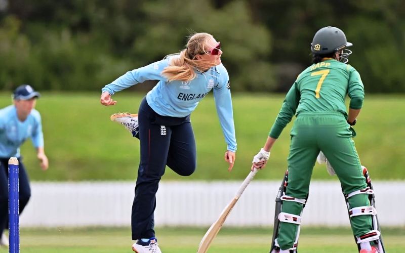 Sophie Ecclestone in action during the semi-final against South Africa, 2022 ICC Women’s Cricket World Cup in New Zealand