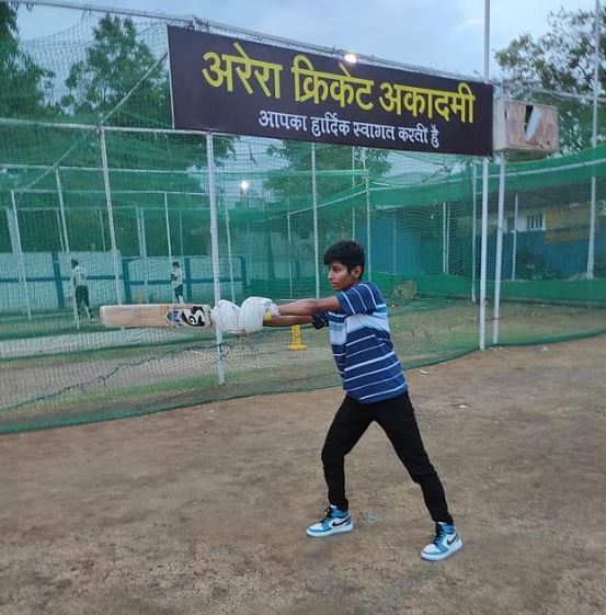 Soumya Tiwari during her practise session at Arera Cricket Academy