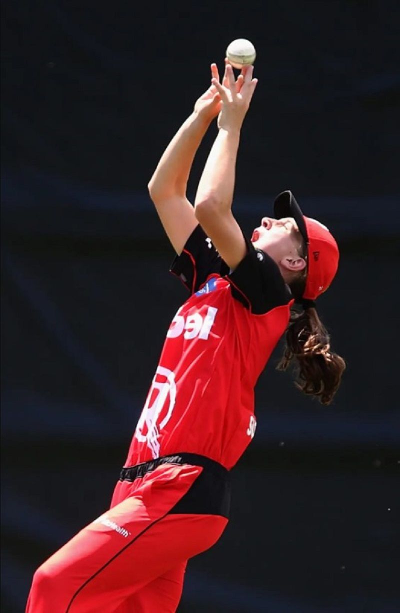 Annabel Sutherland as a part of Melbourne Renegades in the Big bash tournament