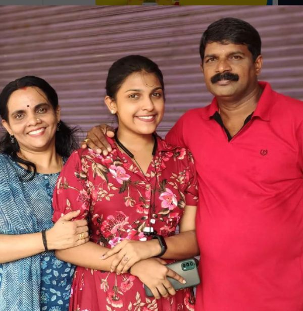 Arya Parvathy with her parents, Deepthi Shankar and Shankar M P