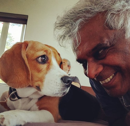 Ashish Vidyarthi with his pet dog